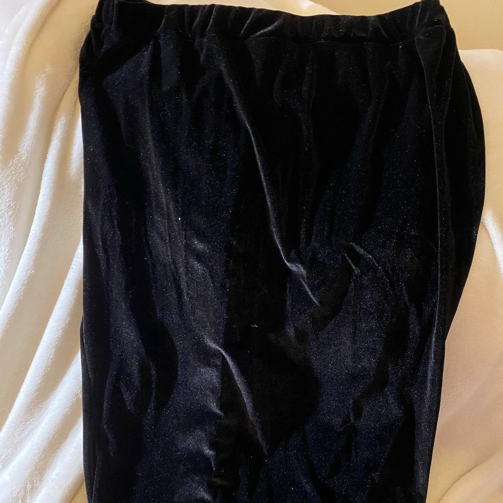 Skirt - Picture 2 of 3